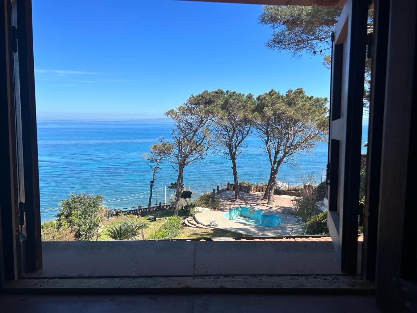Villa Amalia Sul Mare Messina Exterior foto